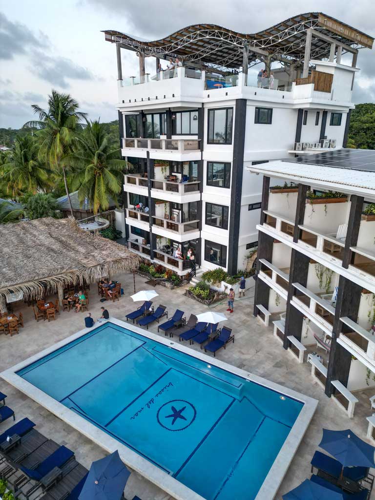 Brisas Del Mar Roatan Beach+Dive Resort Condos
