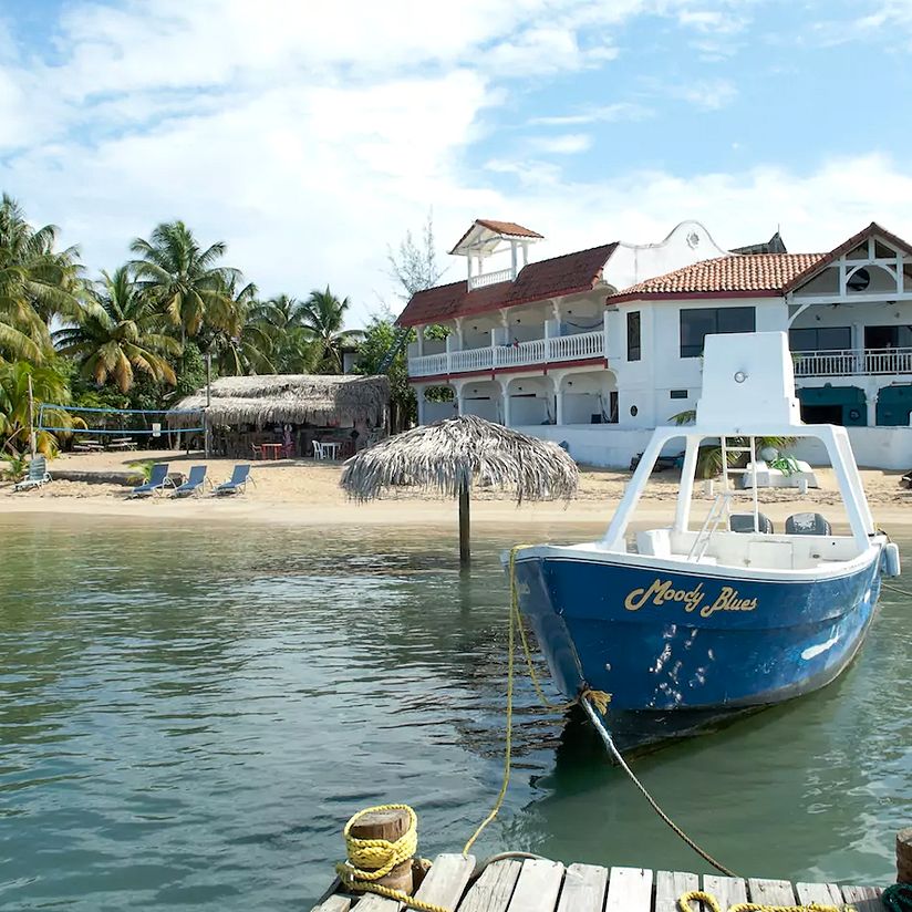 Roatan Hotel Accommodations Brisas Del Mar Dive Beach Resort Roatan Hotel Accommodations Brisas Del Mar Dive Beach Resort
